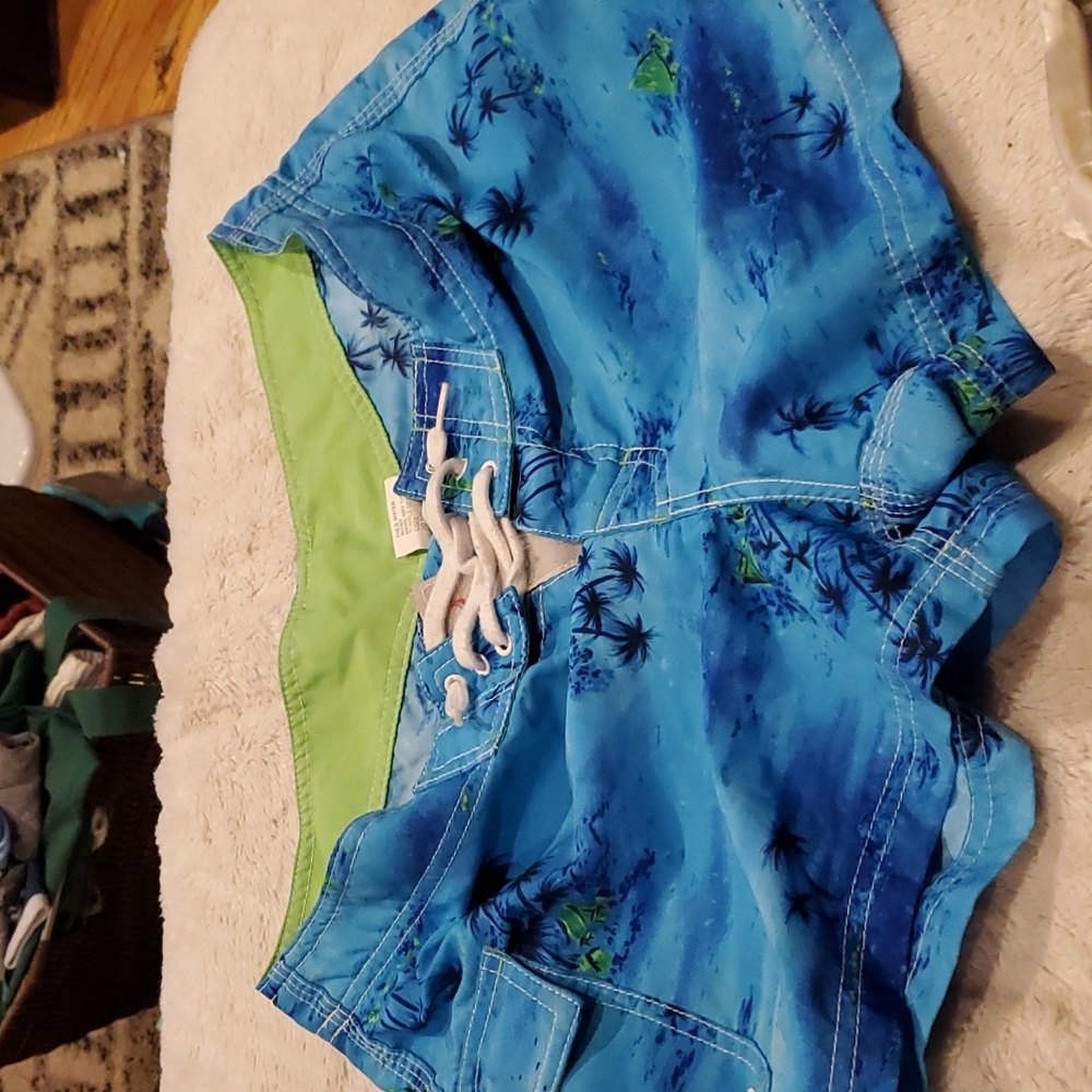 Good vibes polyester swim/board shorts size 7